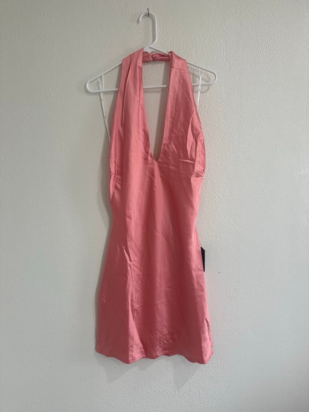 NWT Lulus Salmon Pink Satin Halter Mini Dress Deep V Neck Backless Size Small